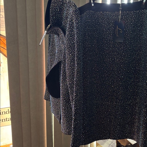 Other - Black and Stones